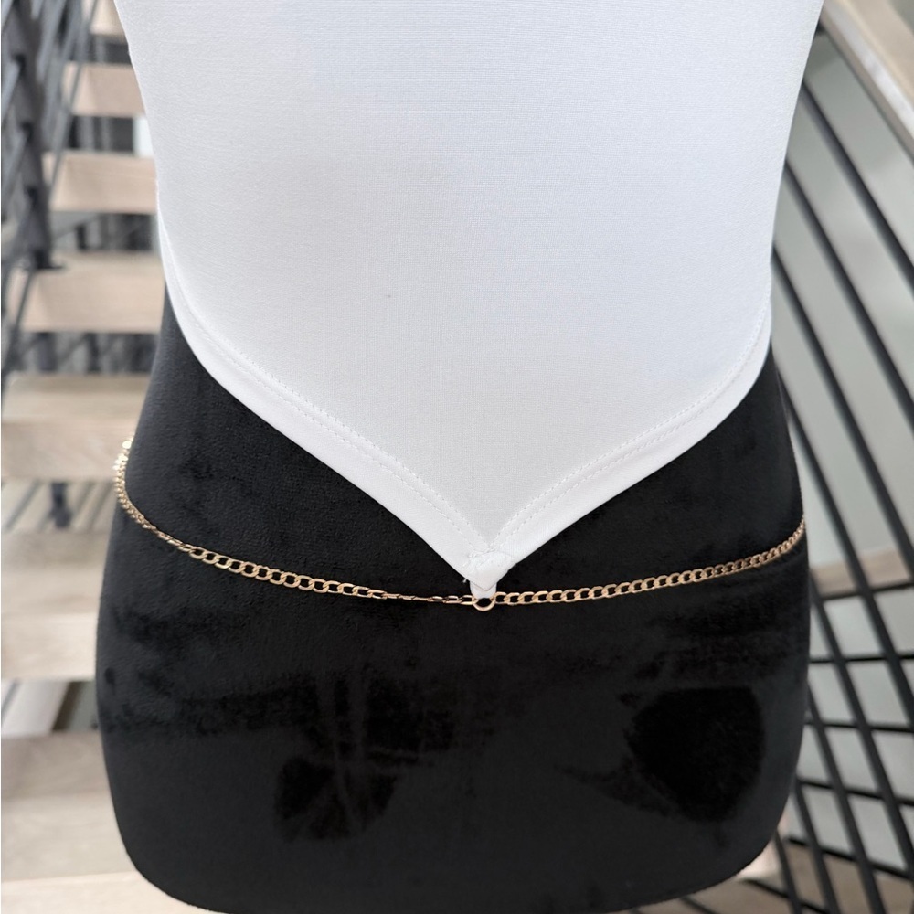 New Y2K White Crop Top with a chain size S - Picture 3 of 5